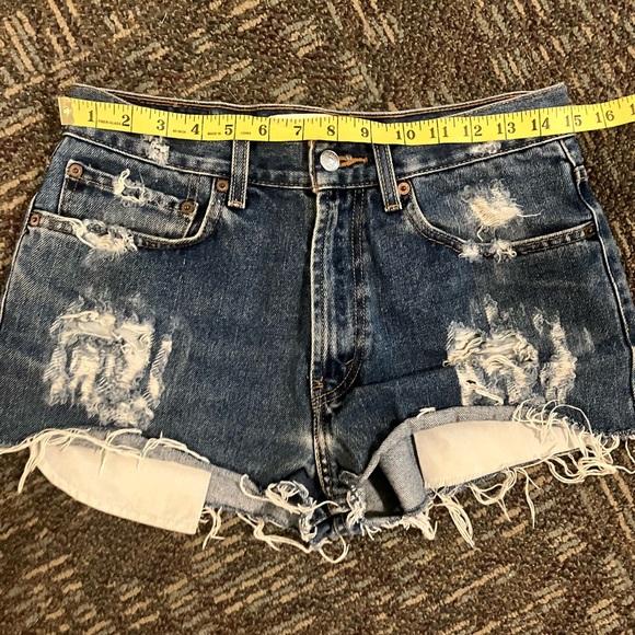 Vintage Levi’s 550 Denim Shorts - Picture 4 of 5